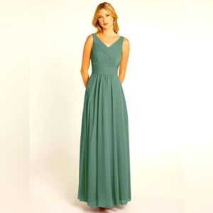NWT AZAZIE PIERRETTE in Eucalyptus Size 14
A-Line Pleated Chiffon Floor-Length